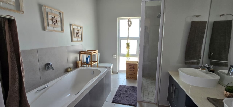 3 Bedroom Property for Sale in Island View Western Cape